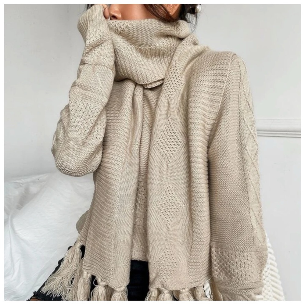 🛍 The Myeko Crew Neck Scarf Sweater - Picture 3 of 9